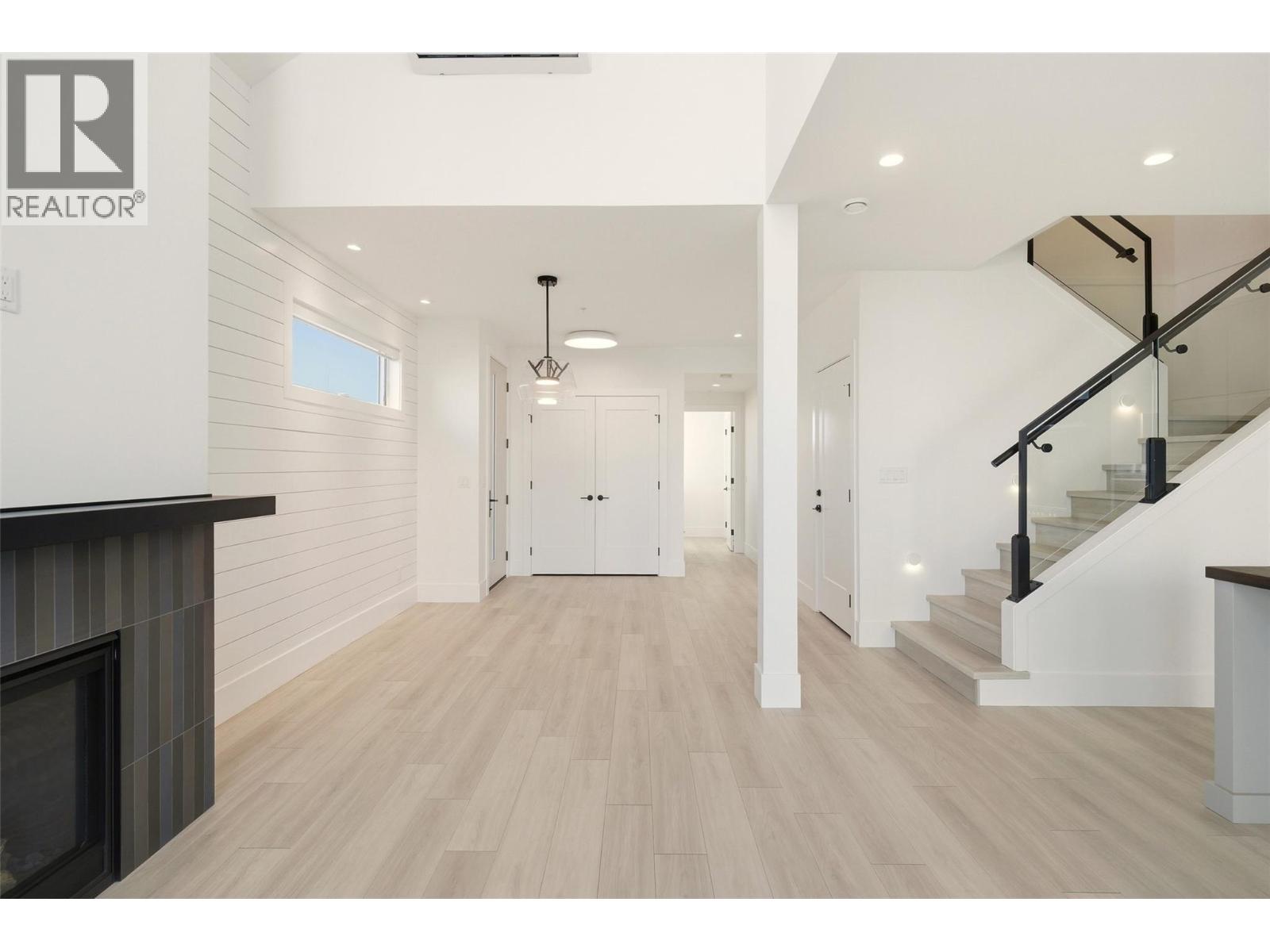 3000 Landry Crescent, Summerland