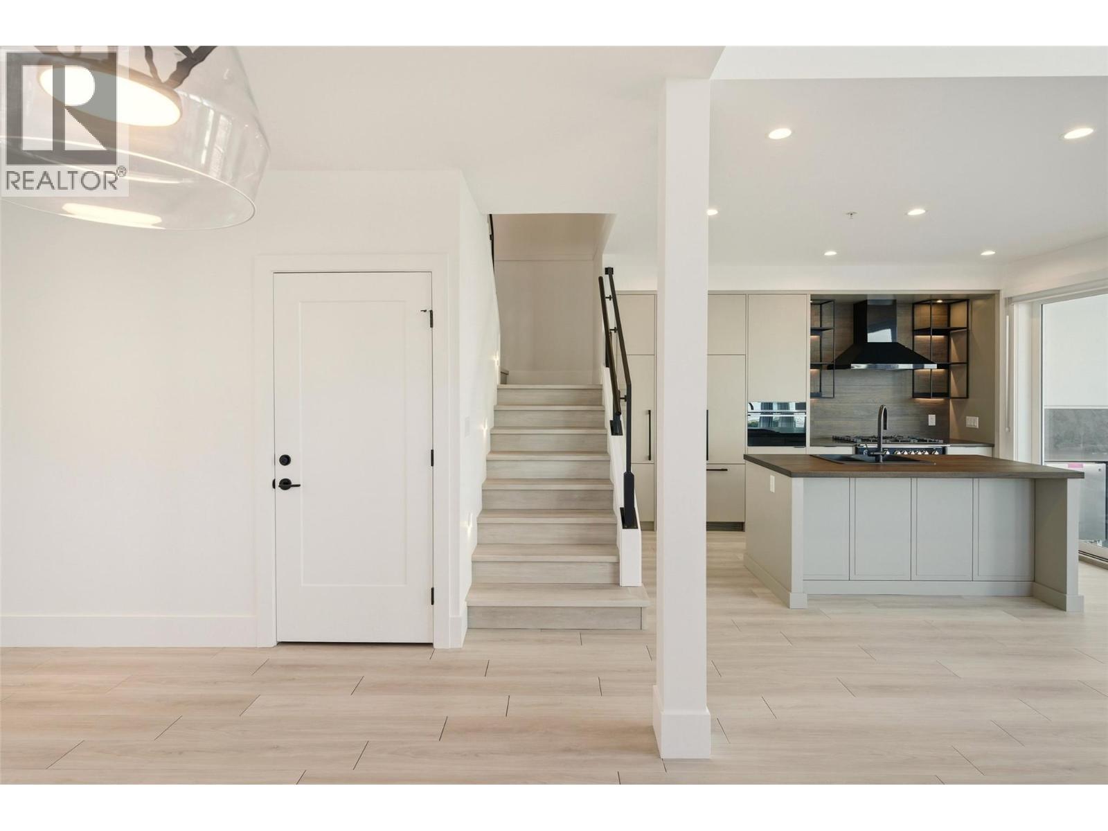 3000 Landry Crescent, Summerland