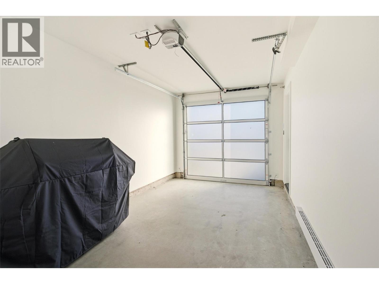 3000 Landry Crescent, Summerland