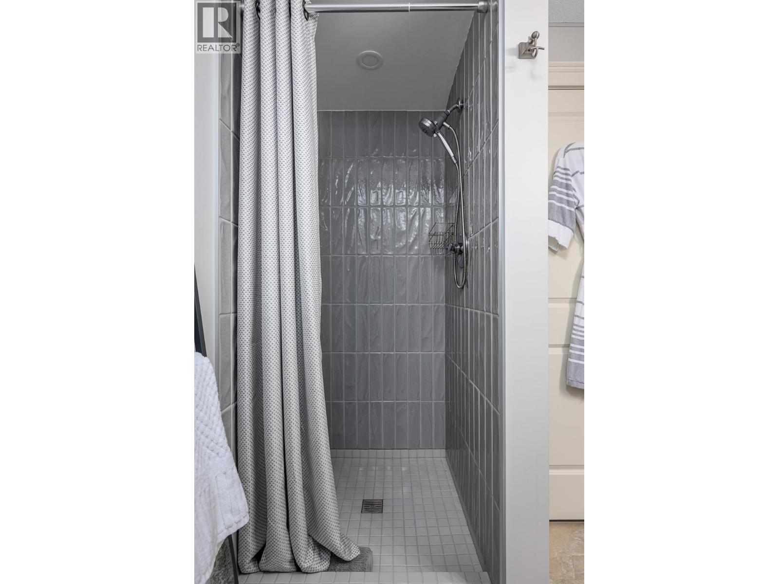 34 333 Longspoon Drive, Vernon