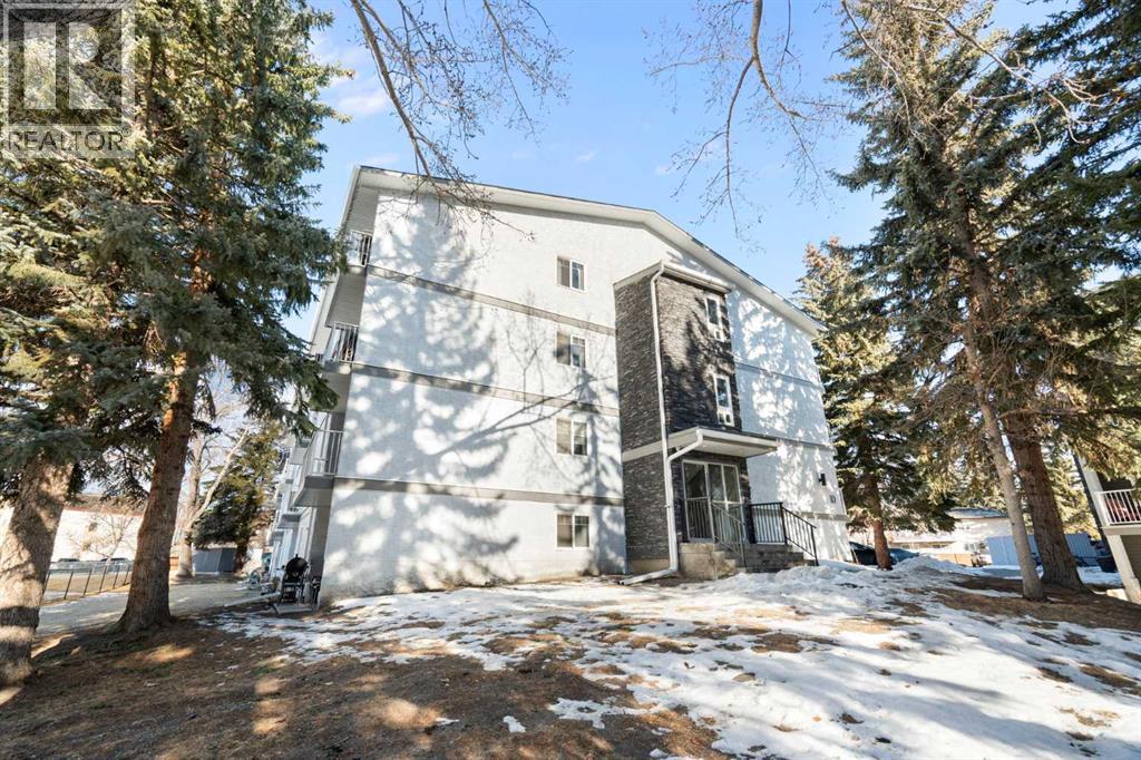 Single Family House for Sale in D  Dalton Drive NW Dalhousie Calgary 