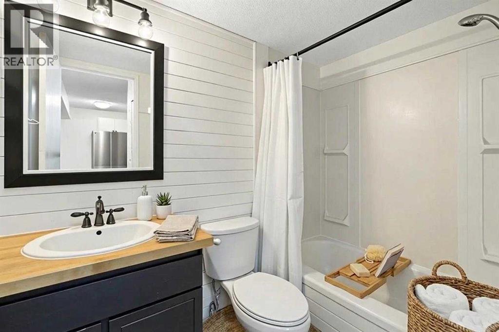 Single Family House for Sale in D  Dalton Drive NW Dalhousie Calgary 