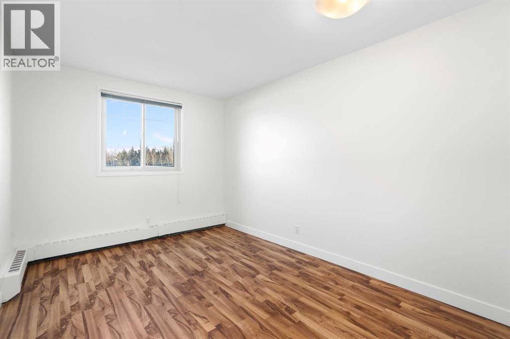 Single Family House for Sale in D  Dalton Drive NW Dalhousie Calgary 