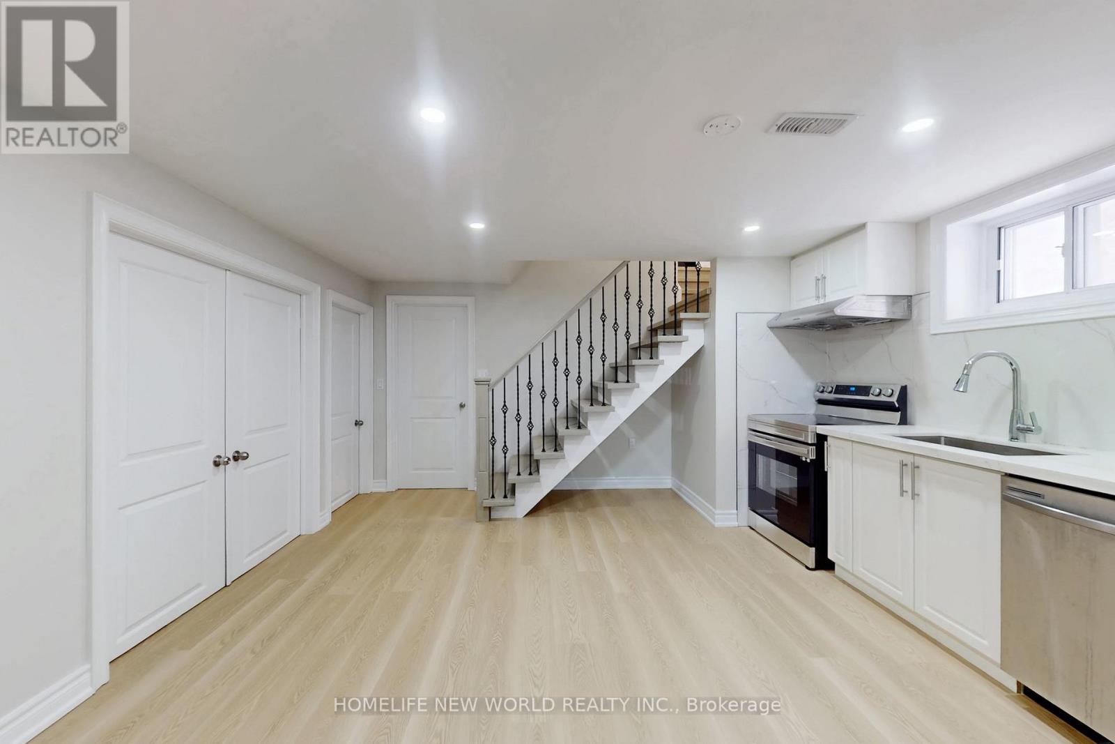 22 CANHAM CRESCENT, Toronto (Agincourt South-Malvern West), Ontario