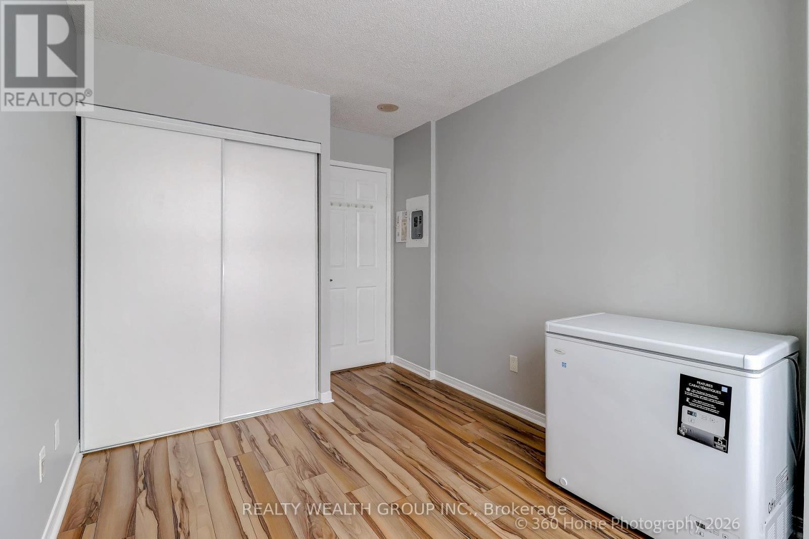 #111 4900 GLEN ERIN DRIVE - 24