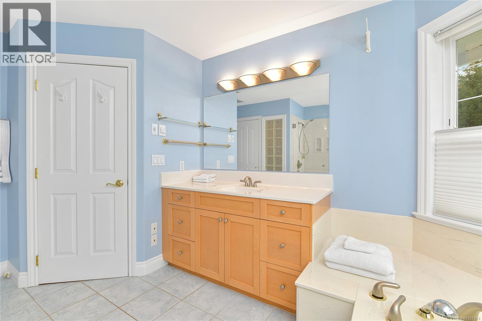  488 McKercher Road, Mayne Island