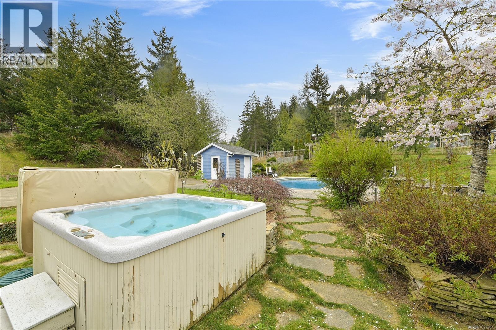  488 McKercher Road, Mayne Island