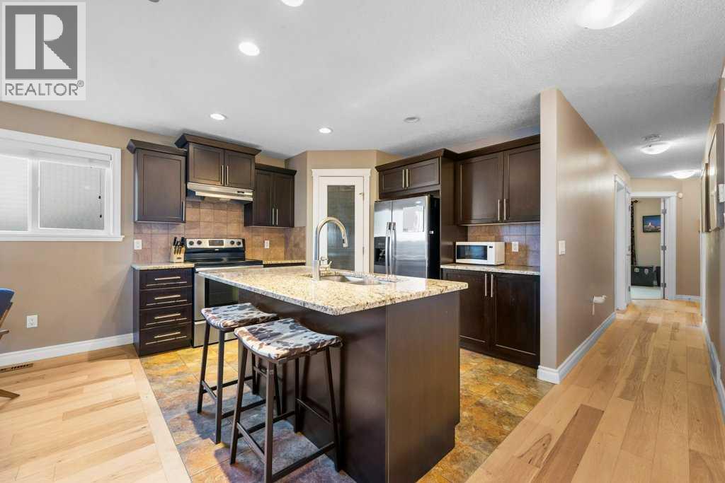 Single Family House for Sale in    Street SW Killarney/Glengarry Calgary 