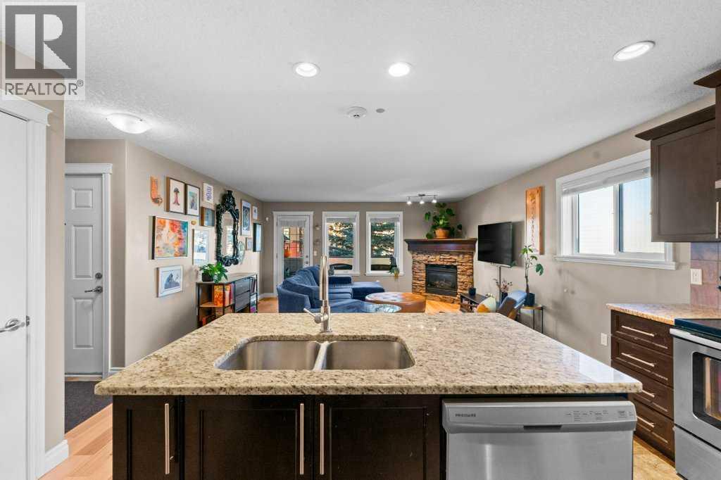 Single Family House for Sale in    Street SW Killarney/Glengarry Calgary 