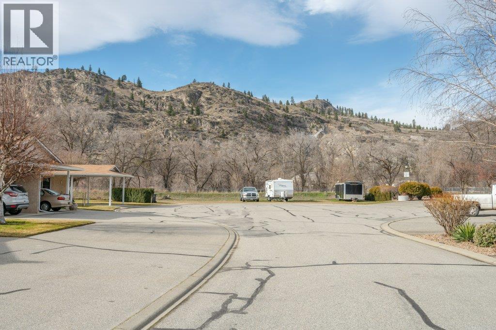 #18 115 REDWING Place - 35