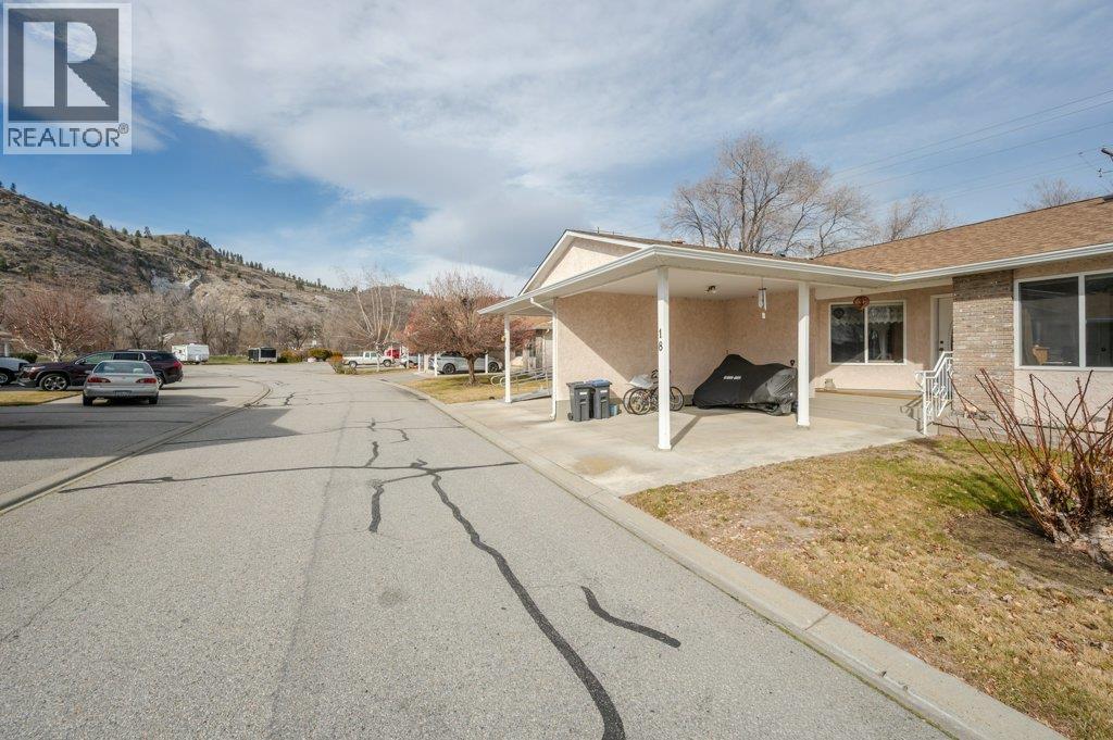 #18 115 REDWING Place - 33