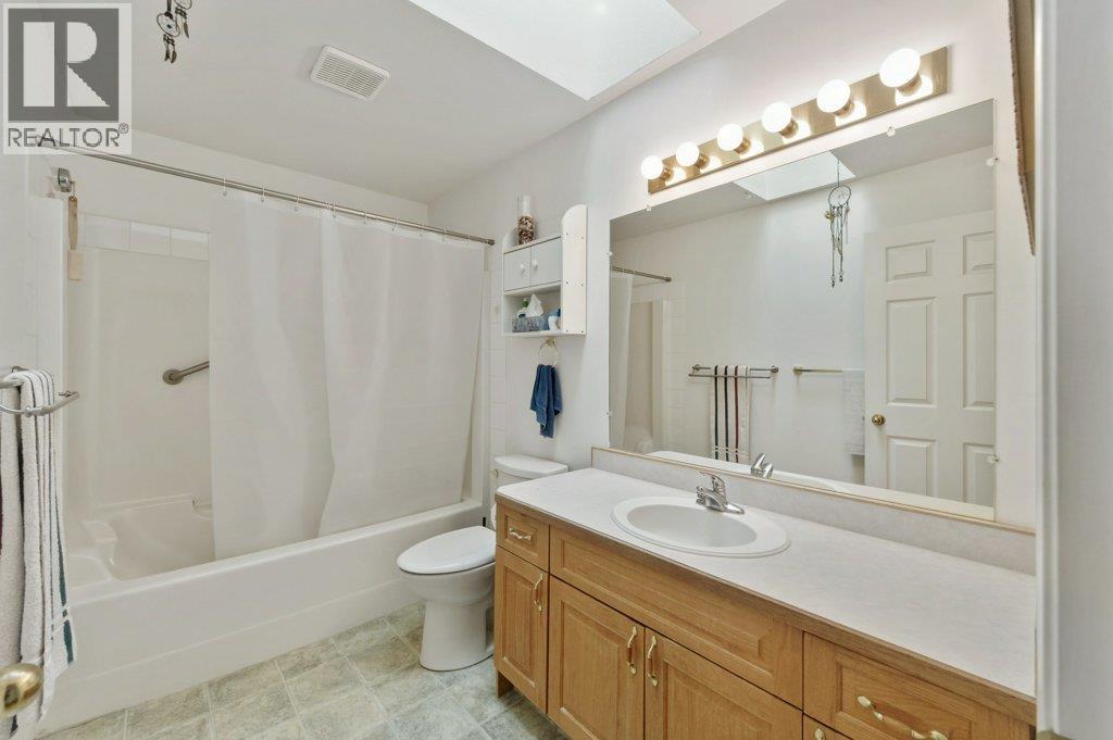 #18 115 REDWING PLACE - 26