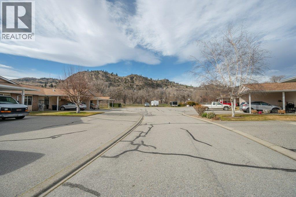 #18 115 REDWING Place - 34