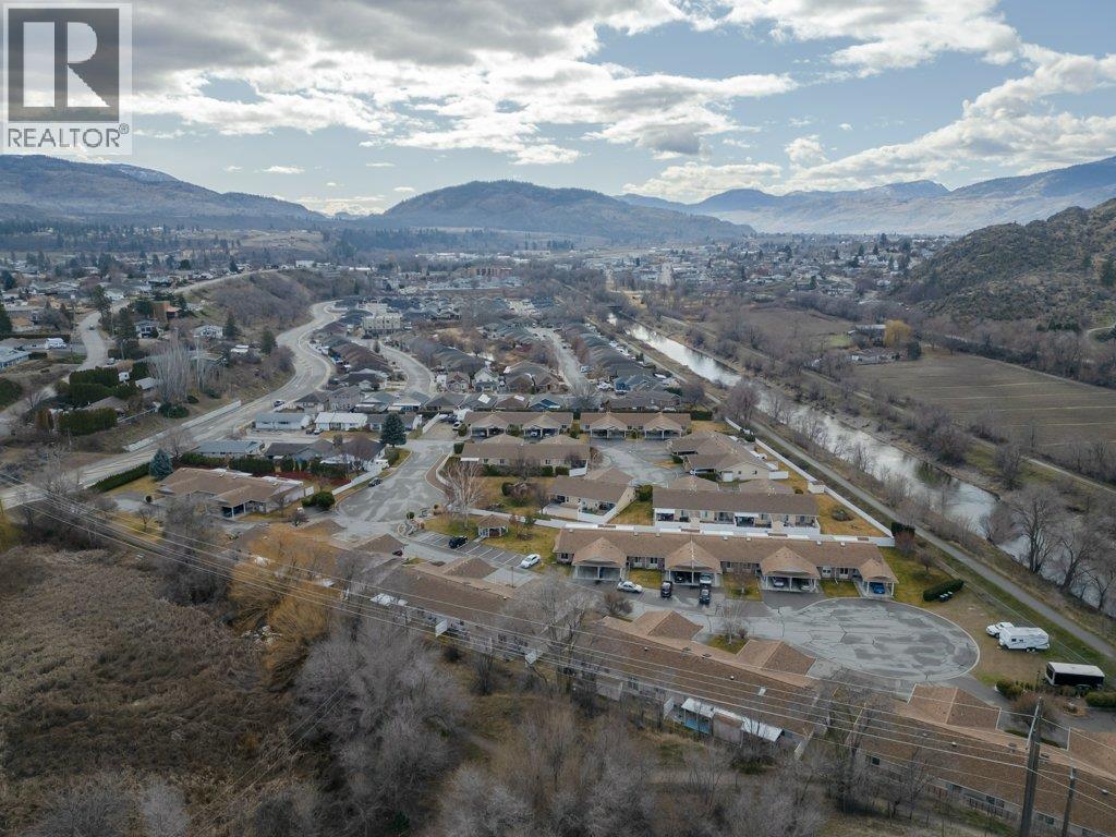 #18 115 REDWING PLACE - 48