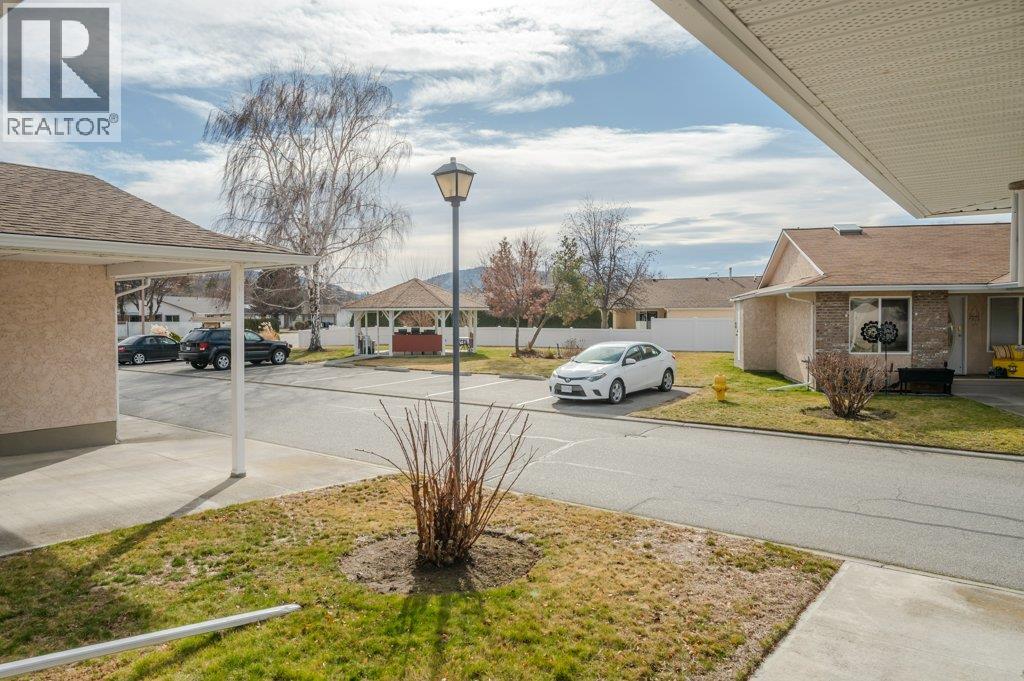 #18 115 REDWING PLACE - 30