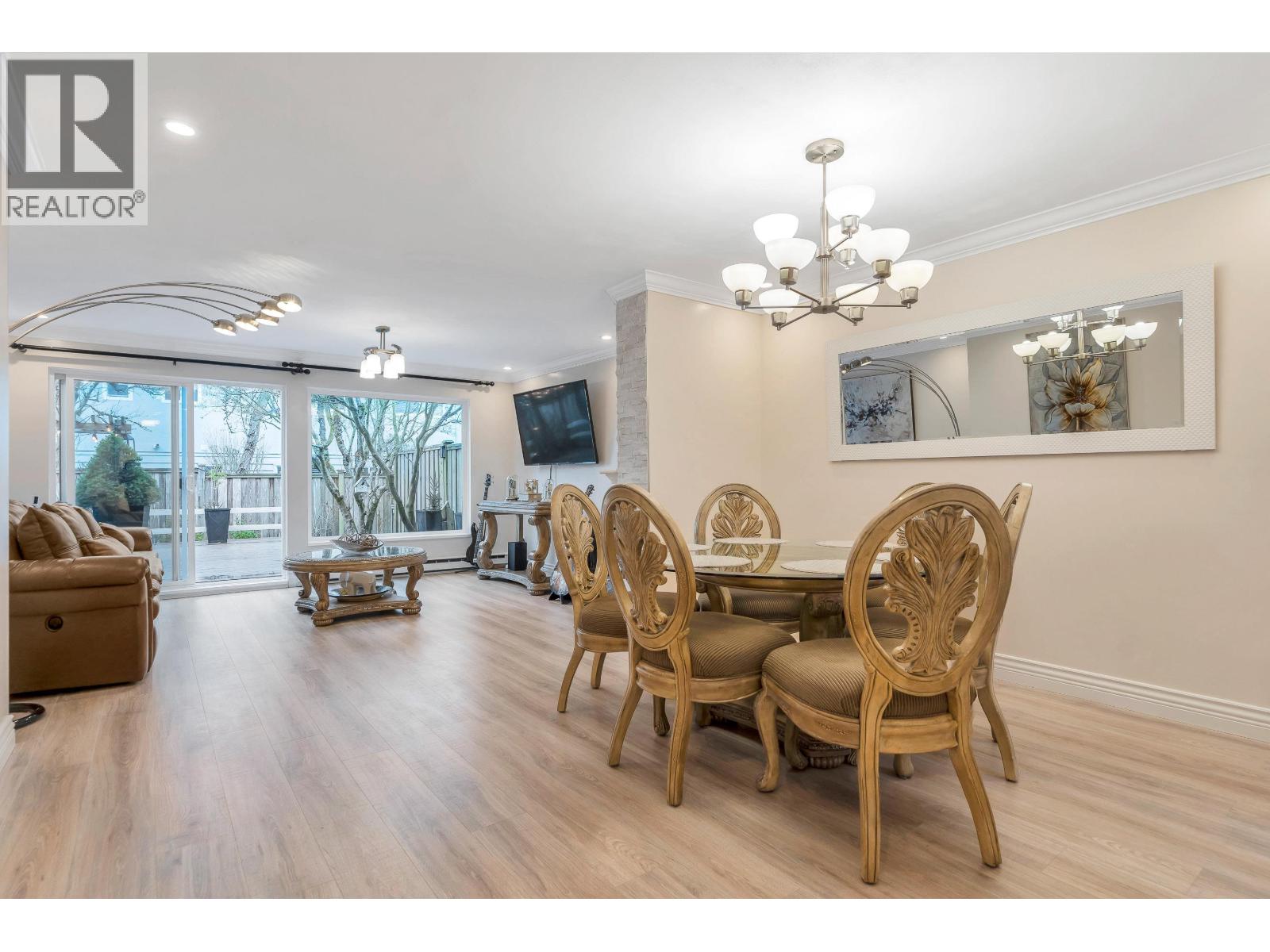 #105-4889 53 Street, Delta