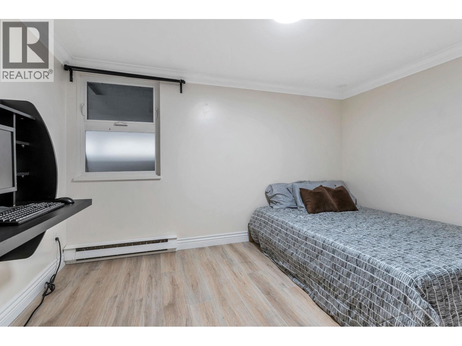 #105-4889 53 Street, Delta