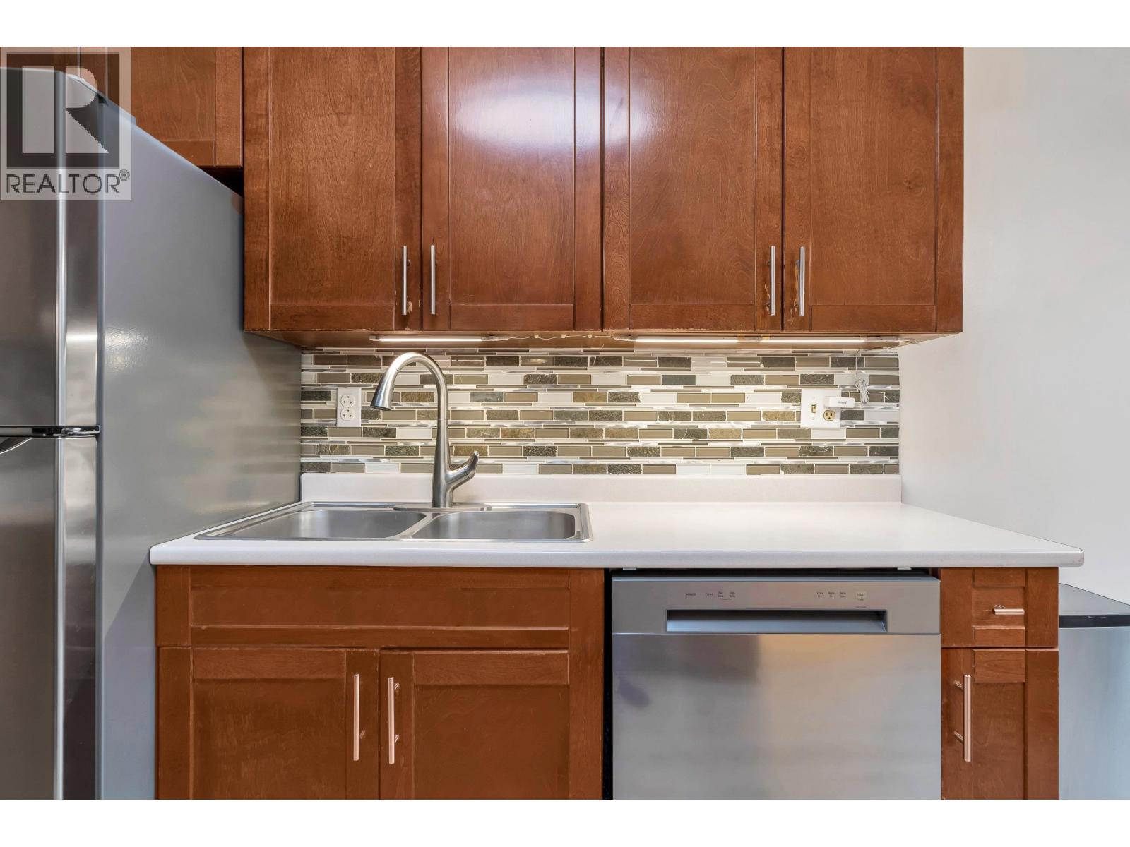 #105-4889 53 Street, Delta