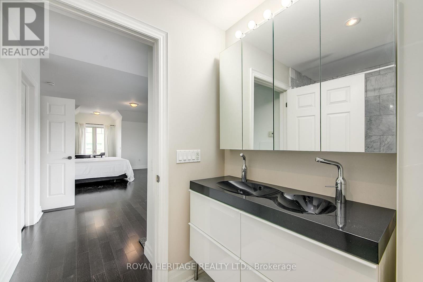 #605 130 STEAMSHIP BAY RD ROAD - 40