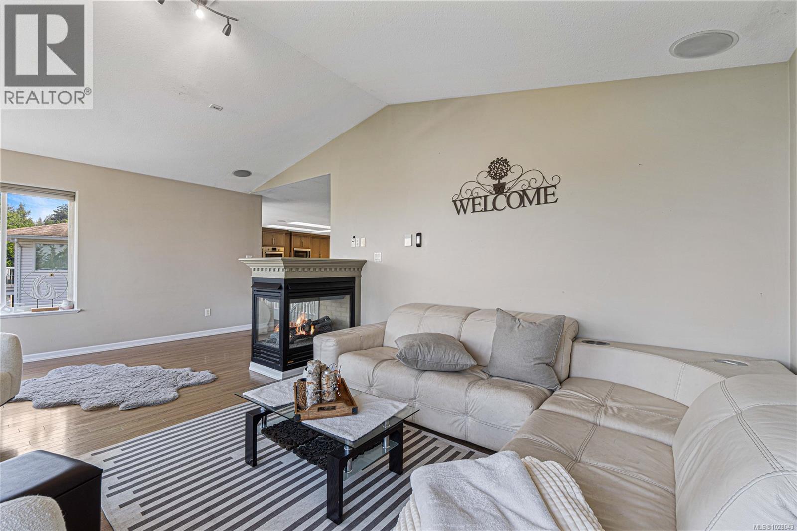 4895 LAGUNA WAY - 12