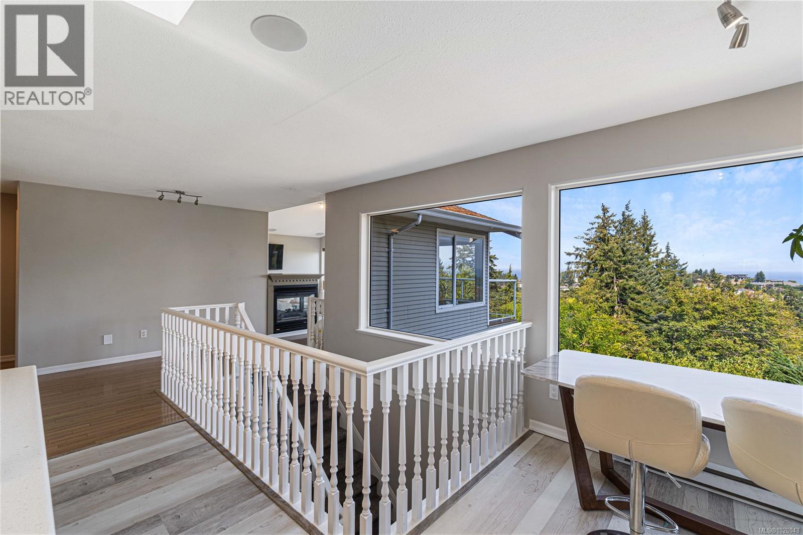 4895 LAGUNA WAY - 18