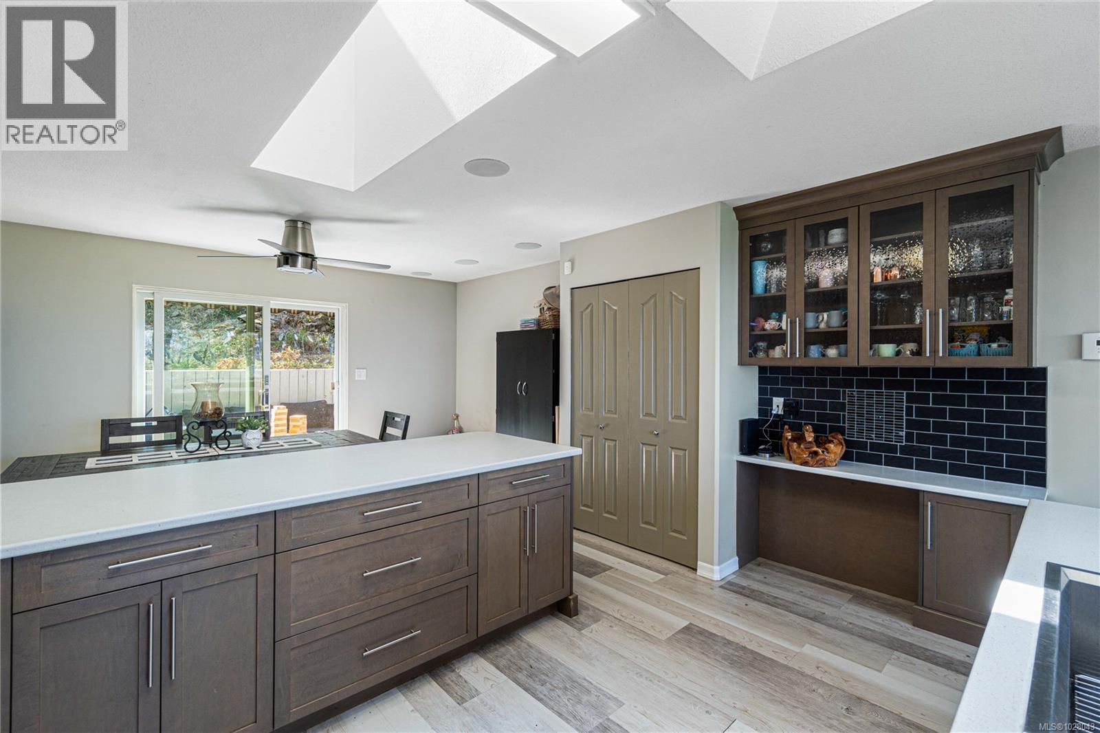 4895 LAGUNA WAY - 22