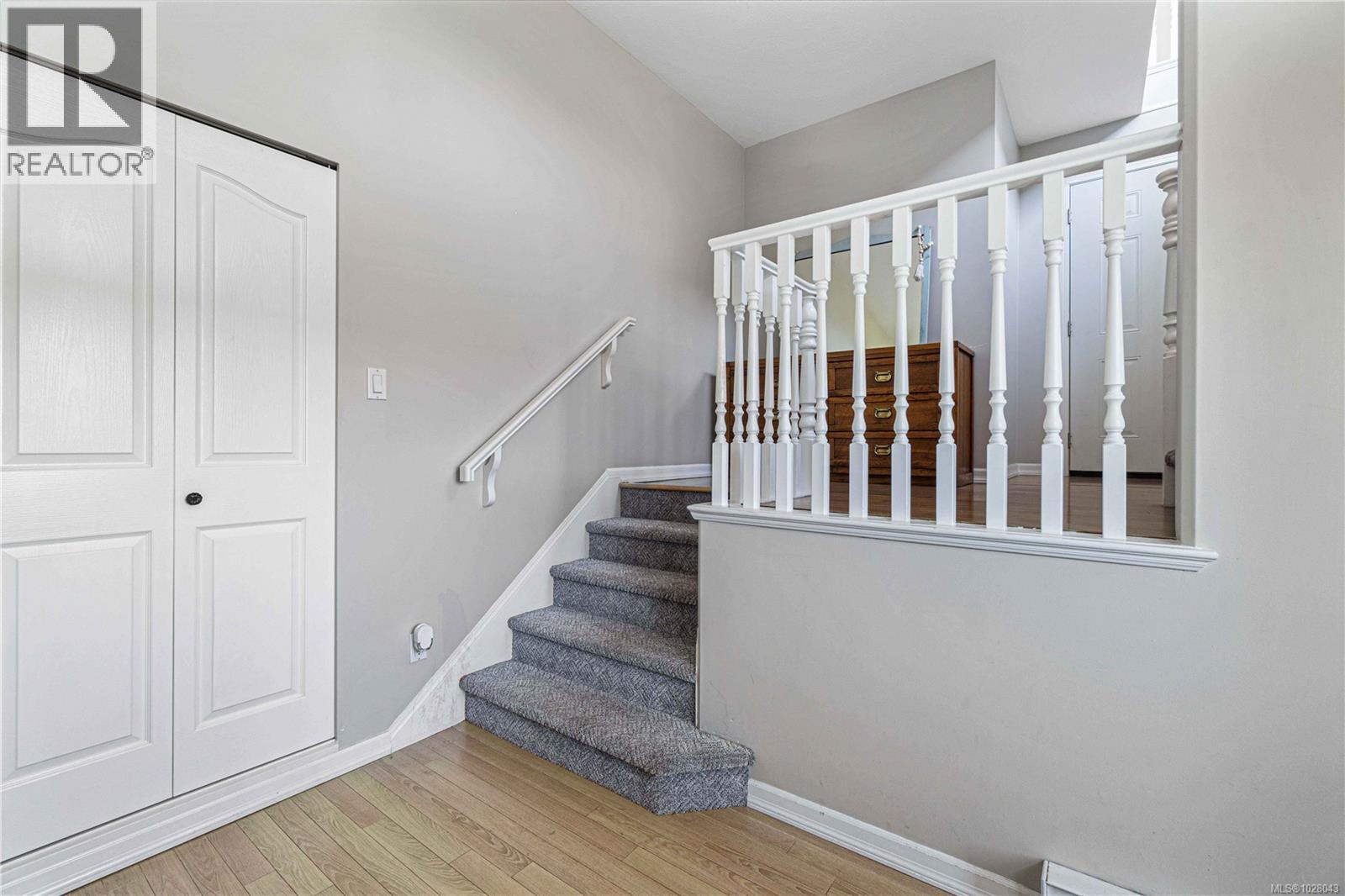 4895 LAGUNA WAY - 41