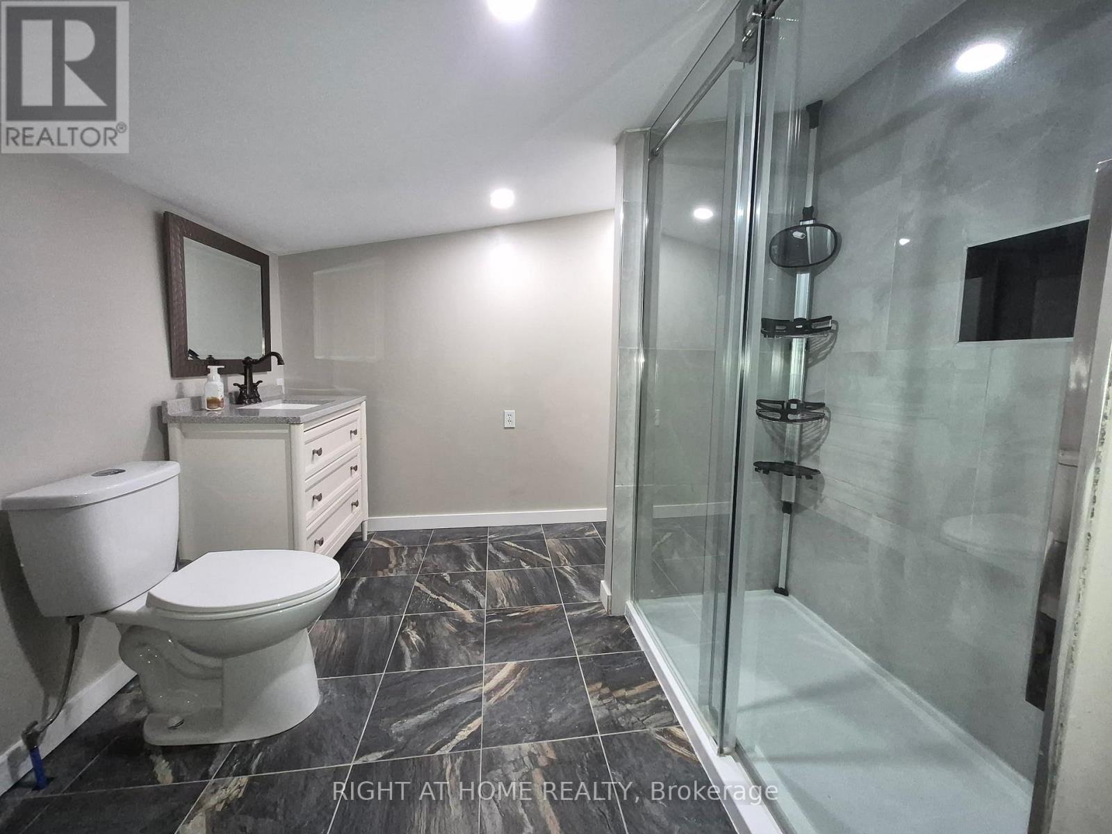 1725 EARL HAID AVENUE - 26