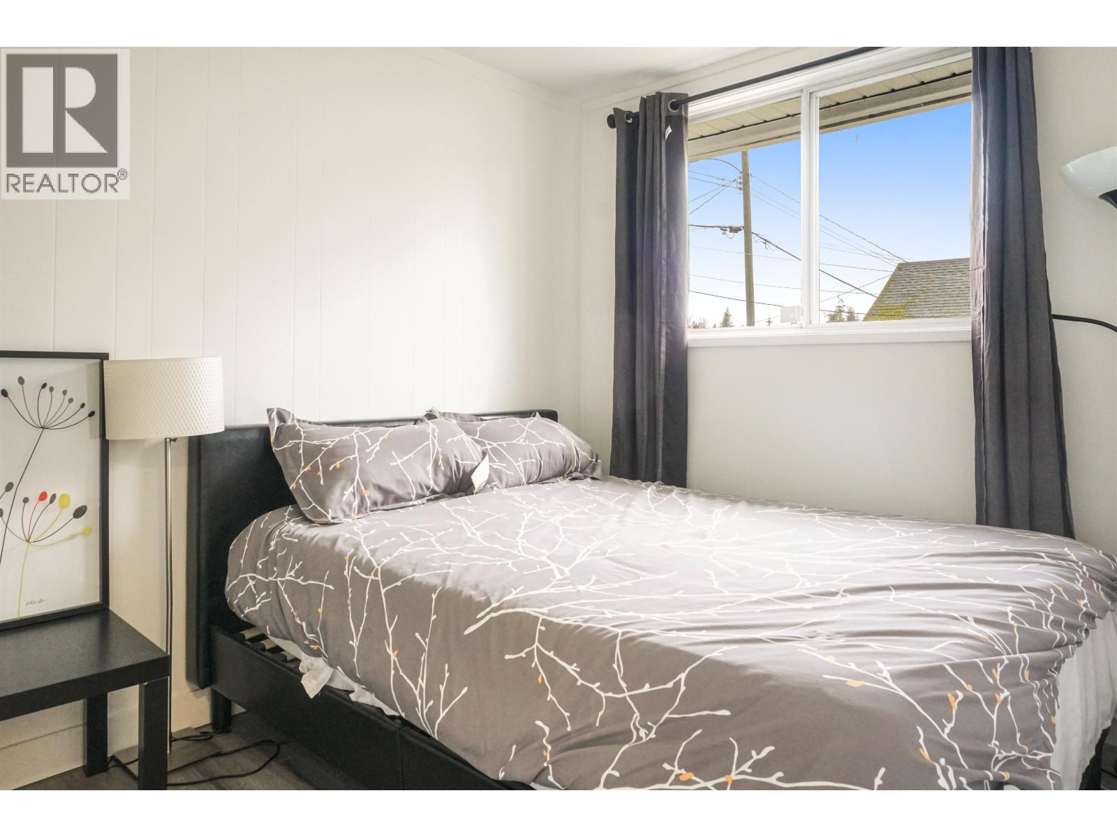 87 SWALLOW STREET, Kitimat