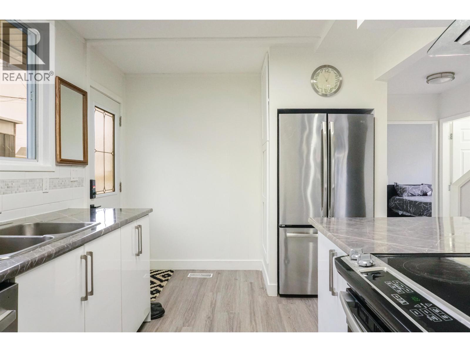 87 SWALLOW STREET, Kitimat