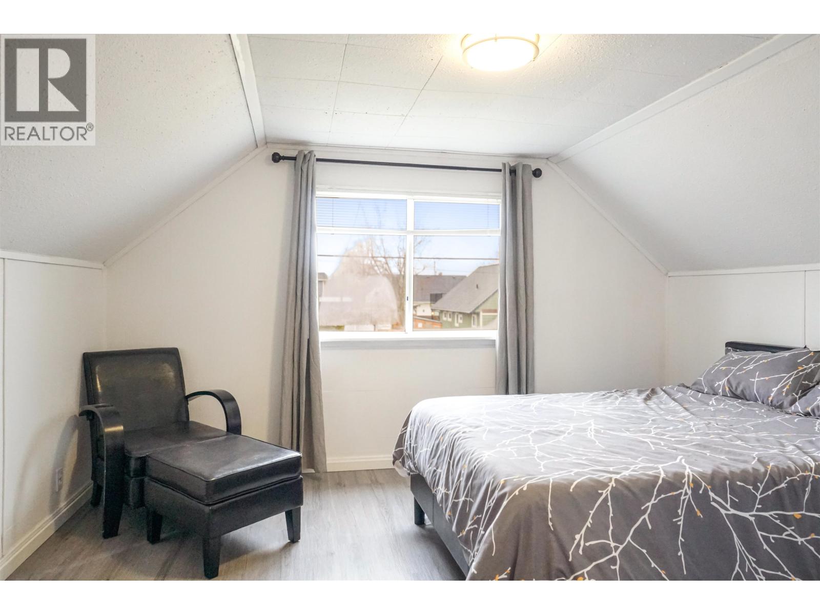 87 SWALLOW STREET, Kitimat