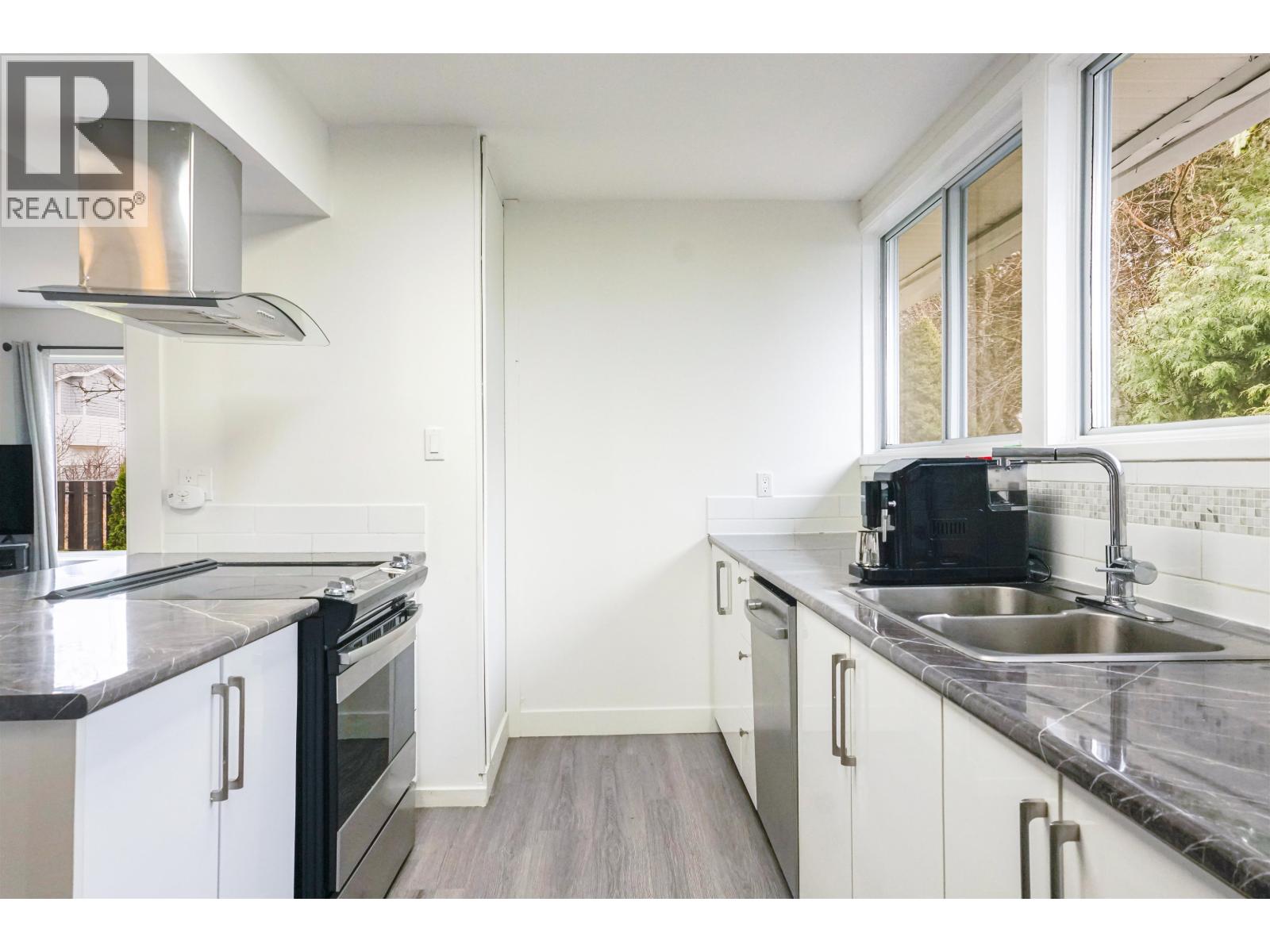 87 SWALLOW STREET, Kitimat