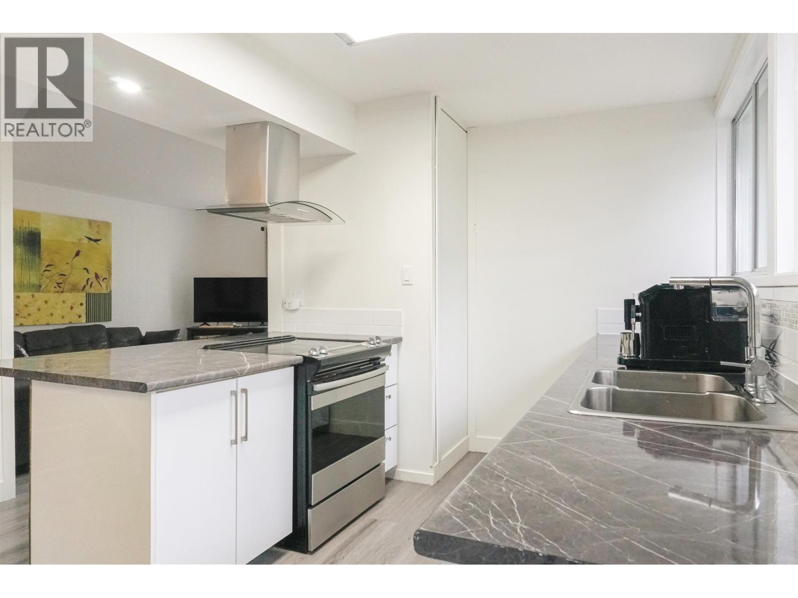 87 SWALLOW STREET, Kitimat