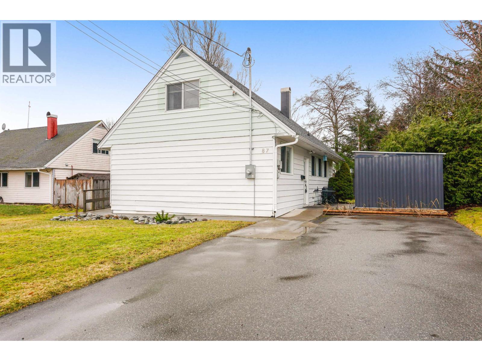 87 SWALLOW STREET, Kitimat