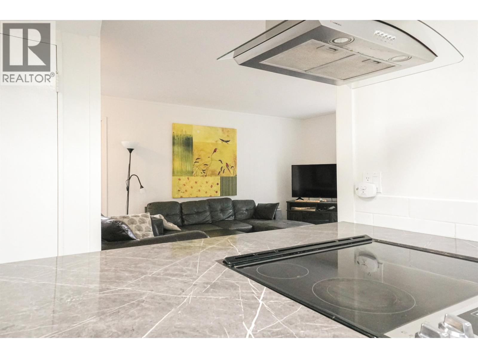 87 SWALLOW STREET, Kitimat