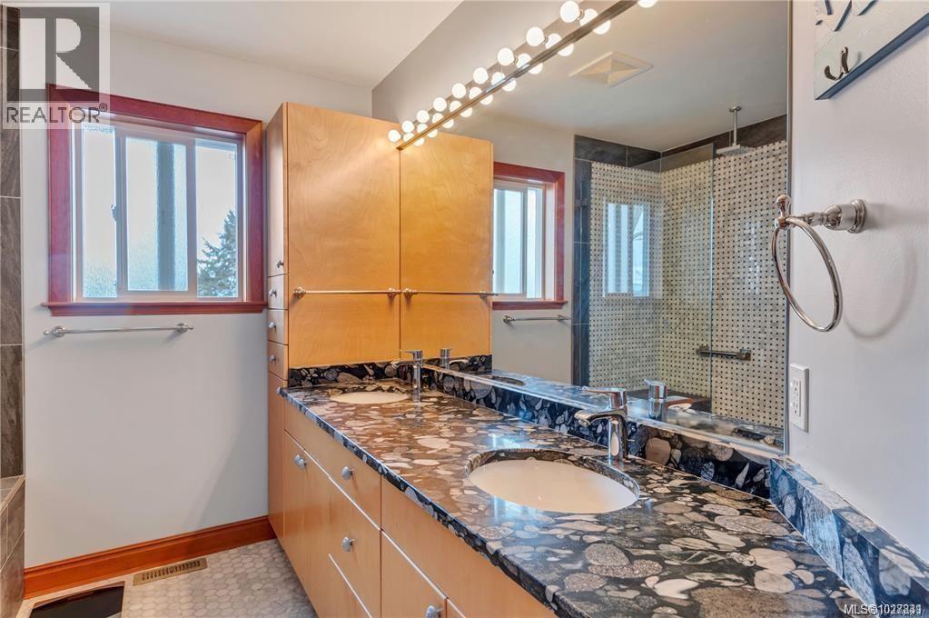 253 Alder St S - 25