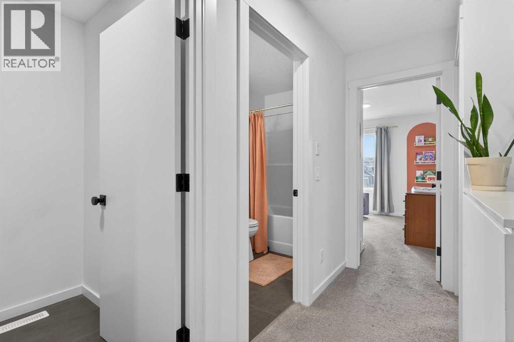 Single Family House for Sale in  Creekstone Way SW Pine Creek Calgary 