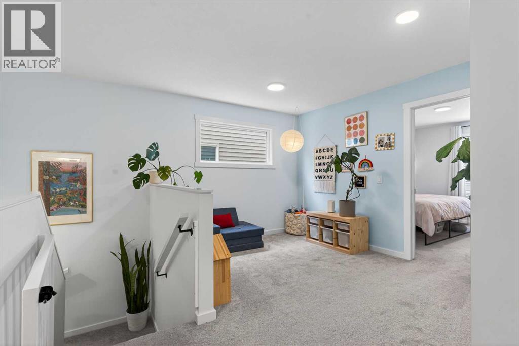 Single Family House for Sale in  Creekstone Way SW Pine Creek Calgary 