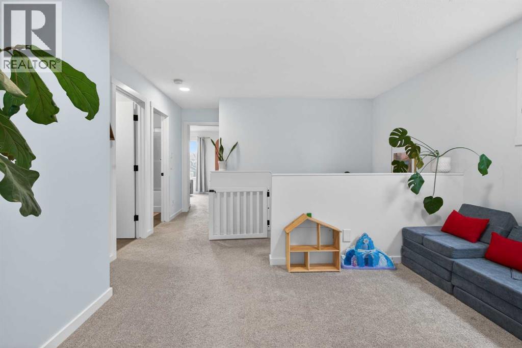 Single Family House for Sale in  Creekstone Way SW Pine Creek Calgary 