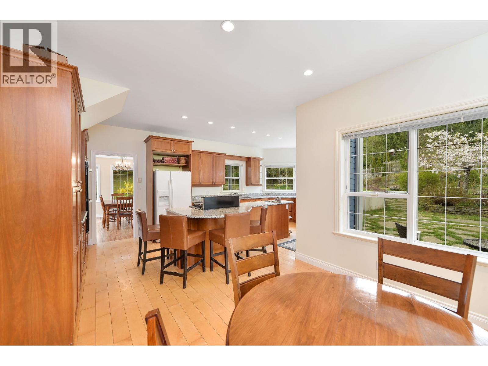 488 MCKERCHER ROAD, Mayne Island