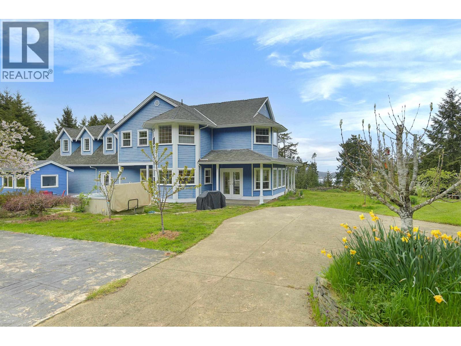 488 MCKERCHER ROAD, Mayne Island