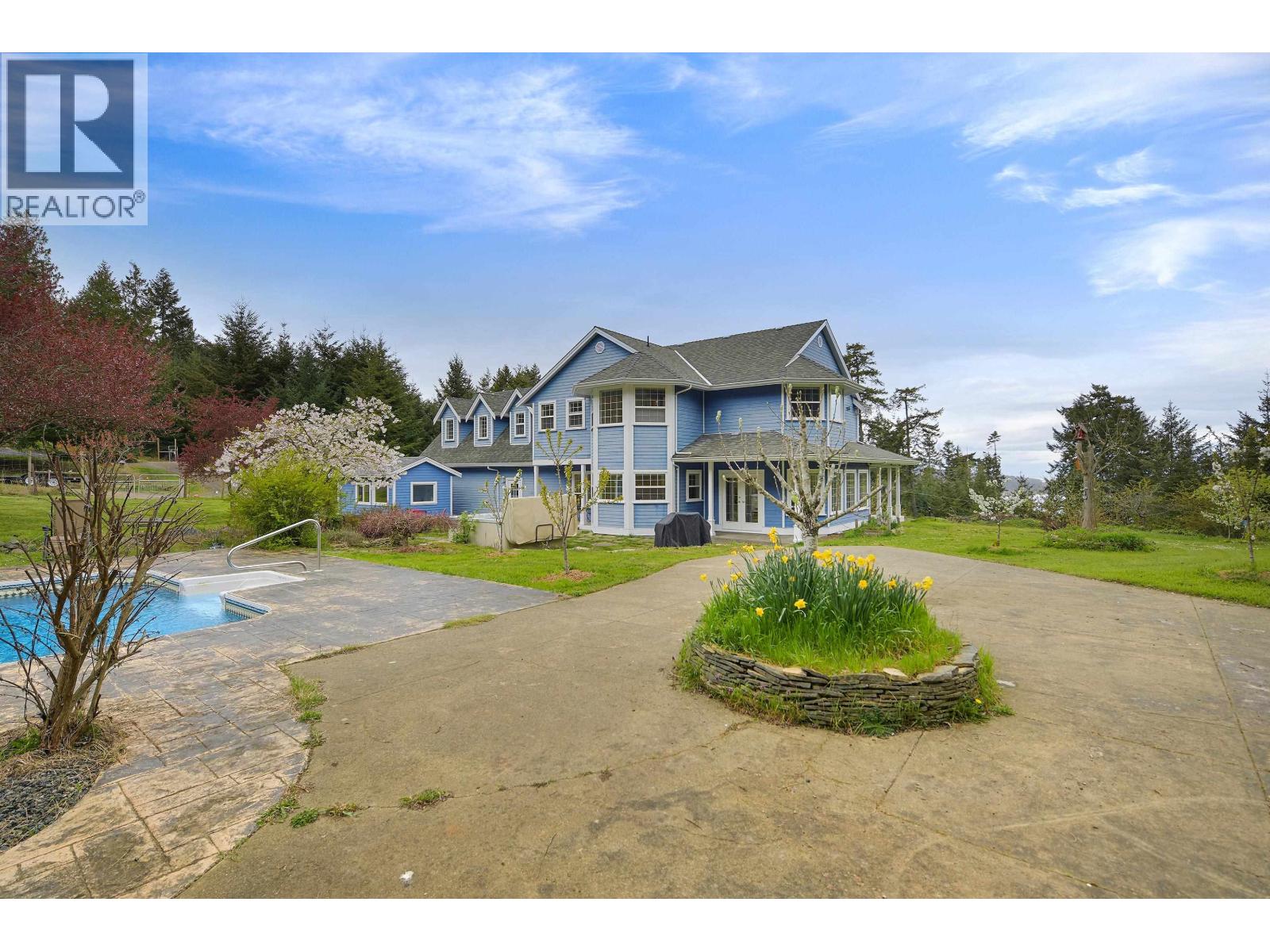 488 MCKERCHER ROAD, Mayne Island