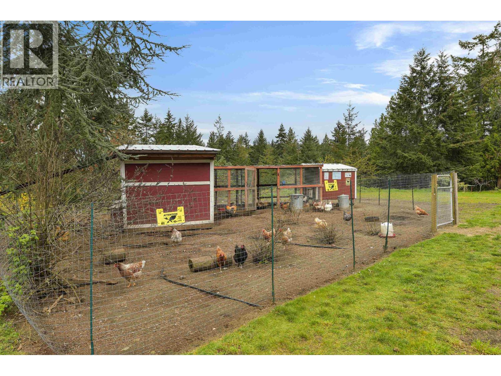 488 MCKERCHER ROAD, Mayne Island