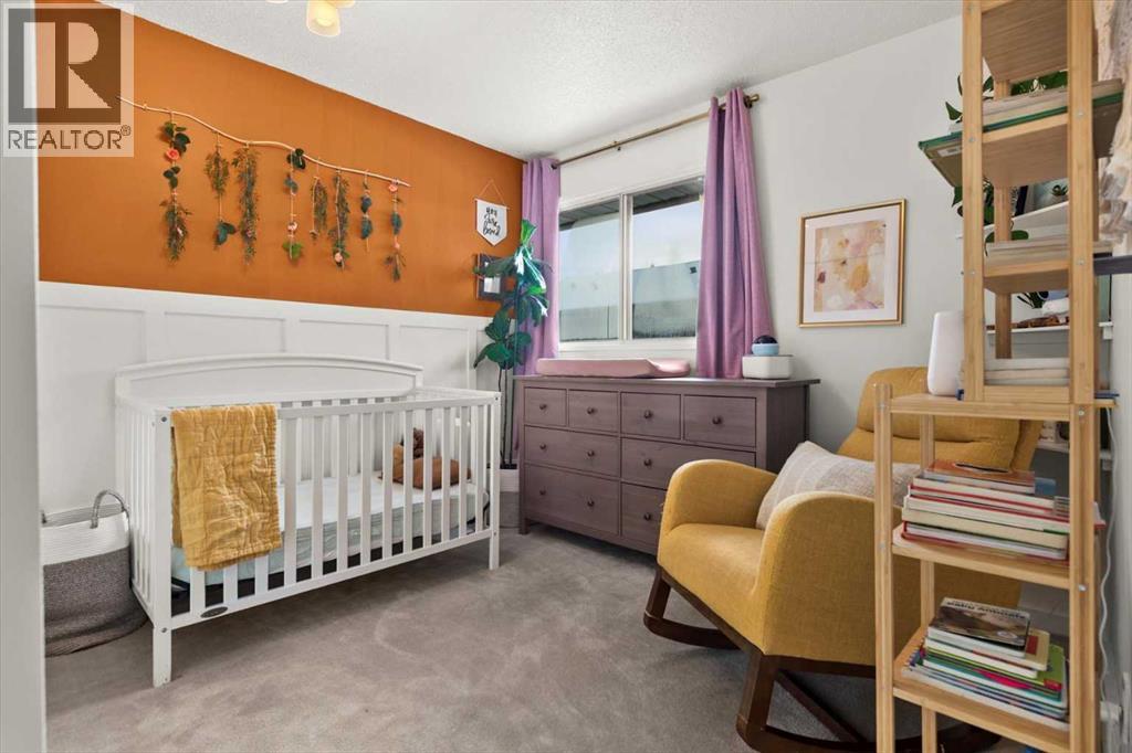 Single Family House 4 Level for Sale in    Avenue SW Lakeview Calgary 