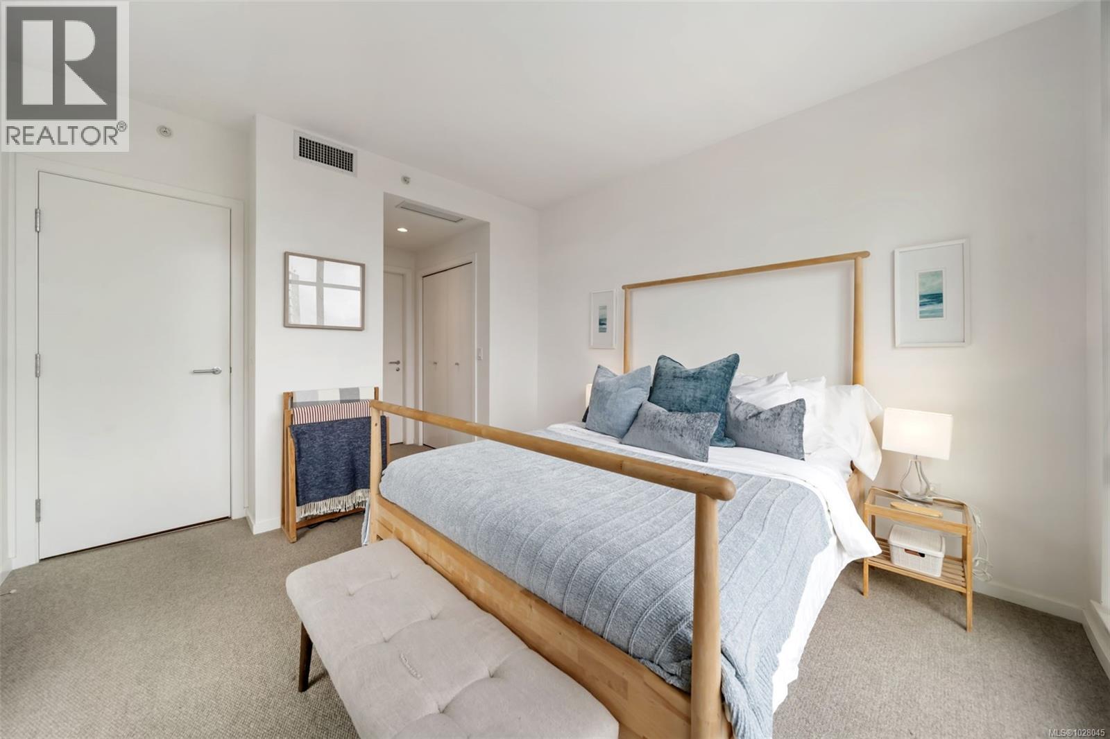 214 100 Saghalie Road, Victoria