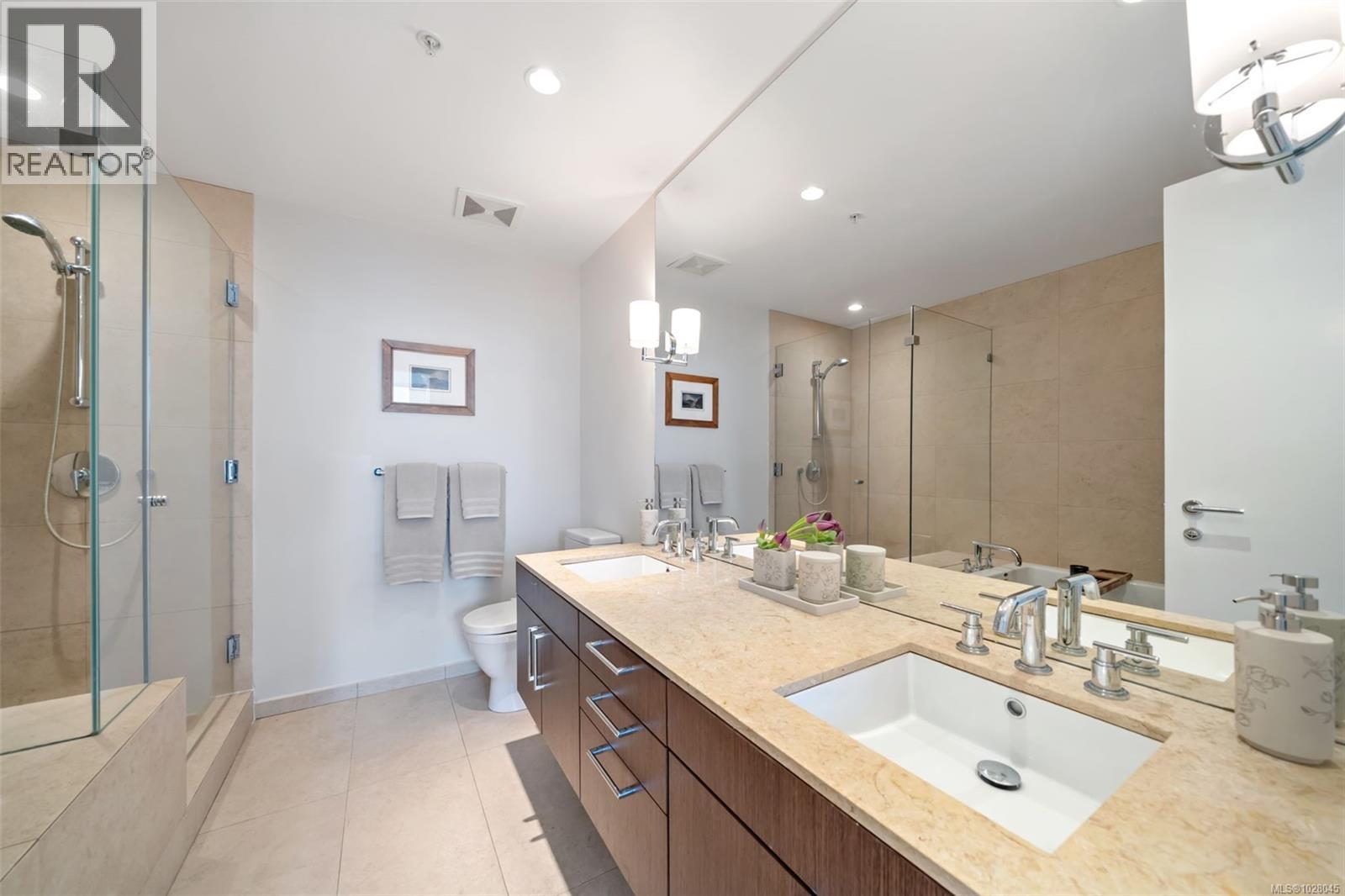 214 100 Saghalie Road, Victoria