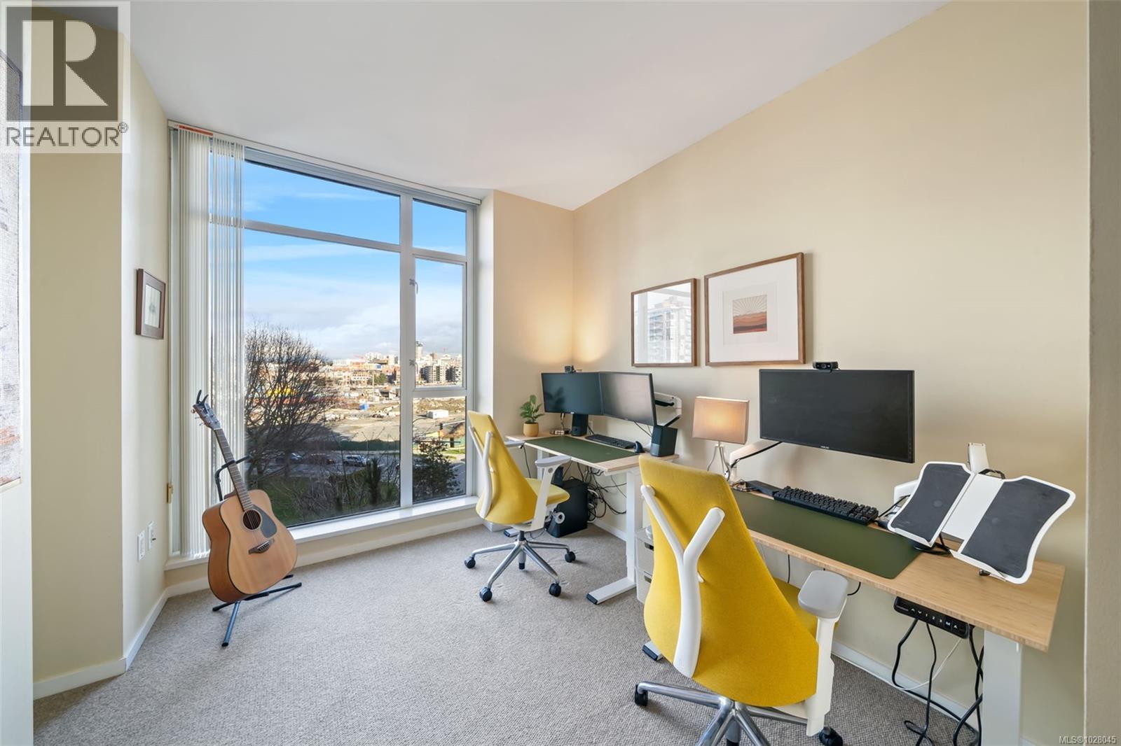 214 100 Saghalie Road, Victoria