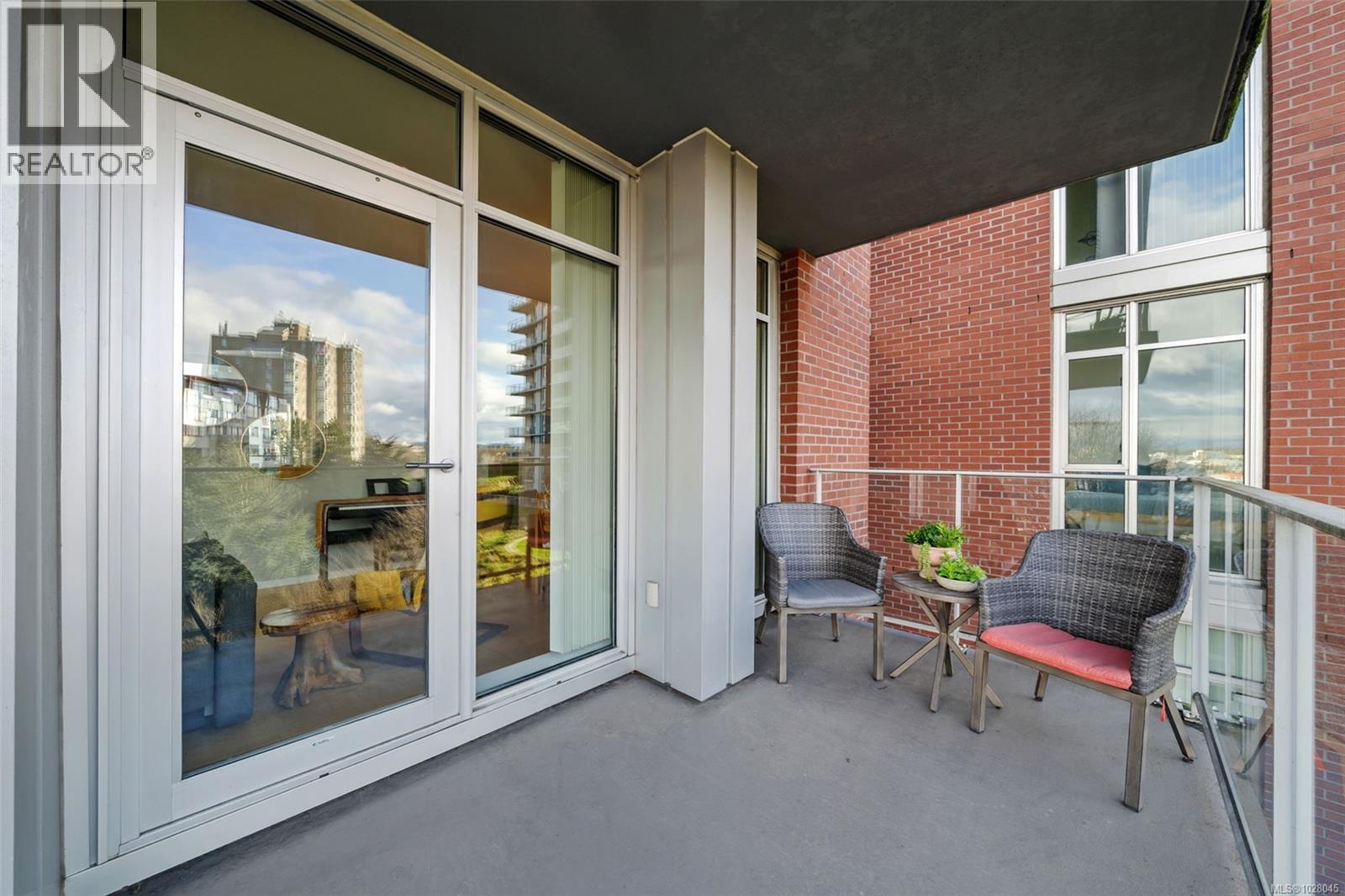 214 100 Saghalie Road, Victoria