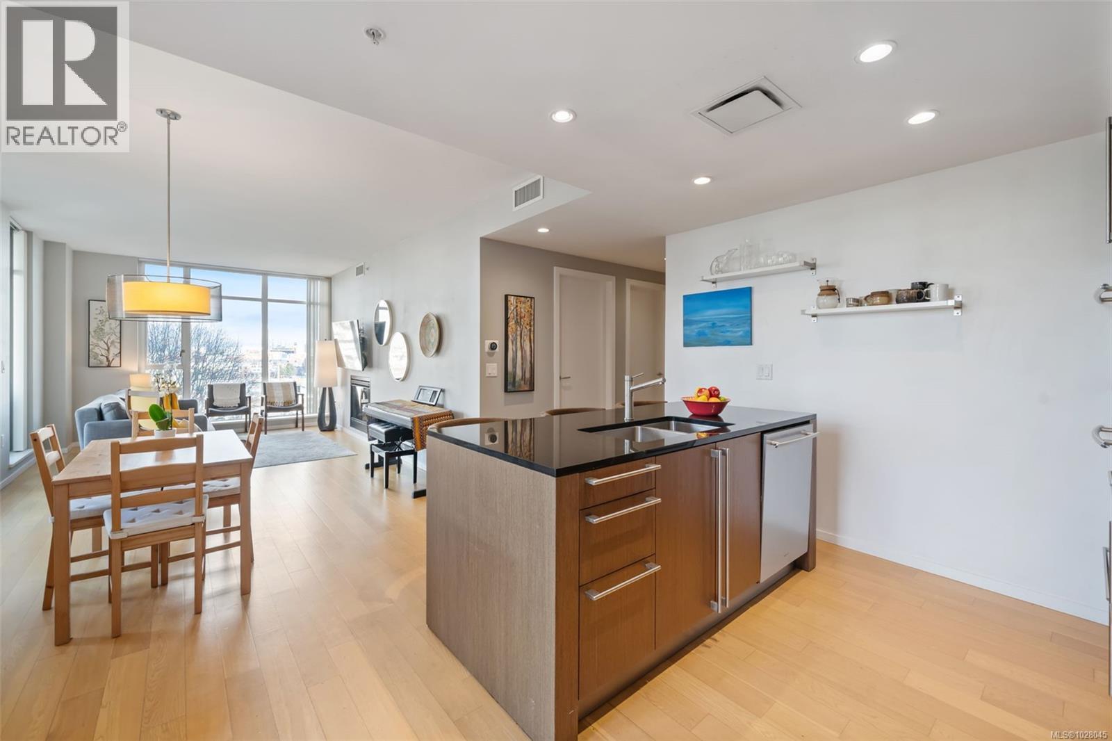 214 100 Saghalie Road, Victoria