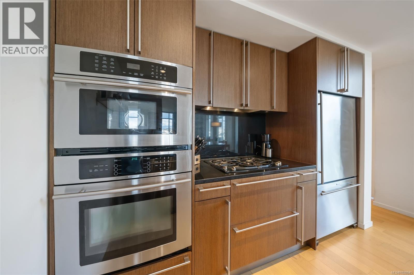 214 100 Saghalie Road, Victoria